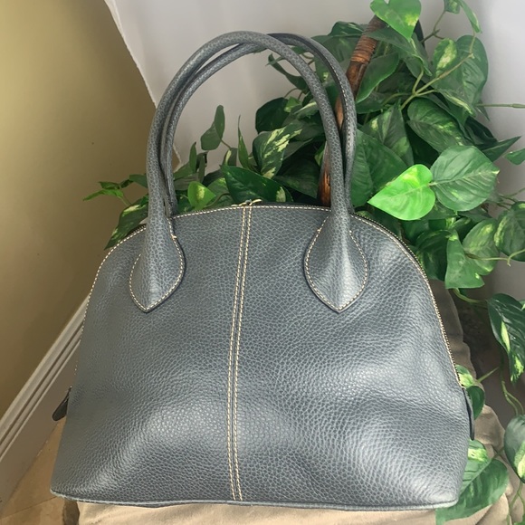 ❌TRADED
Dooney & Bourke Gray Pebbled Genuine Leather Purse Handbag - Picture 13 of 16